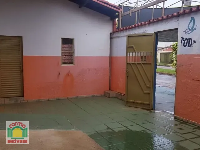 Prédio com 1000m², para alugar, no bairro São Carlos em Anápolis
