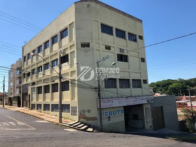 Prédio com 350m², à venda, no bairro Estados Unidos em Uberaba