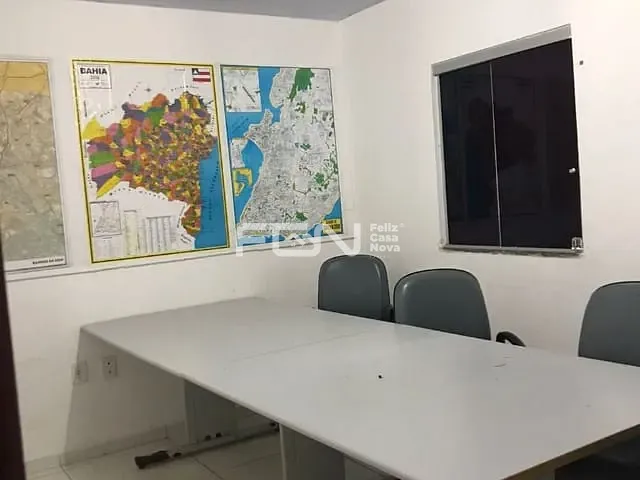 Prédio à venda, no bairro Centro em Camaçari