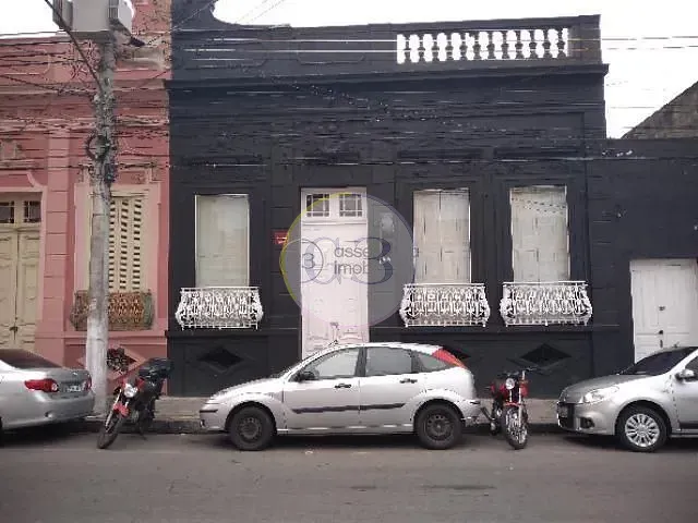 Prédio à venda, no bairro Centro em Pelotas