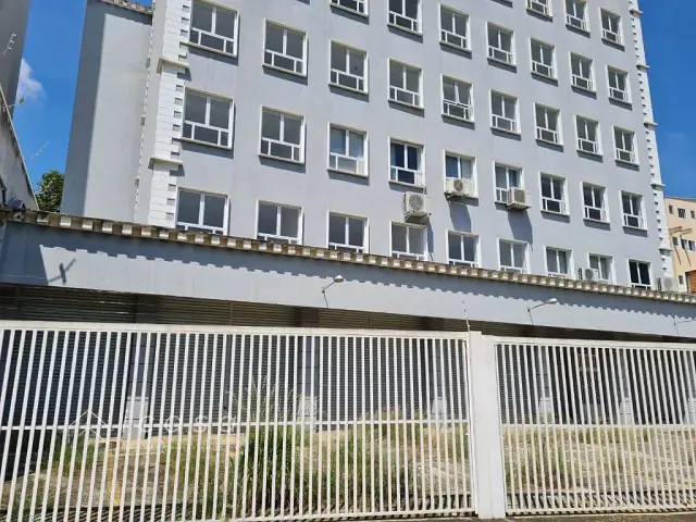 Prédio com 5500m², à venda ou para alugar, no bairro Jardim Satélite em São José dos Campos
