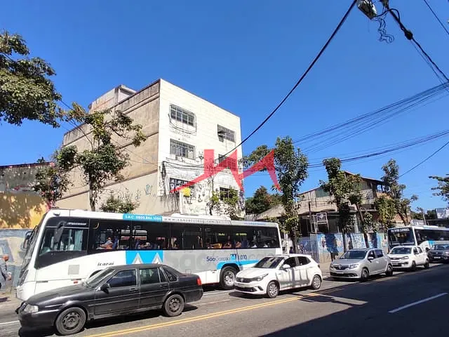 Prédio com 1000m², à venda, no bairro Bairro Antonina em São Gonçalo