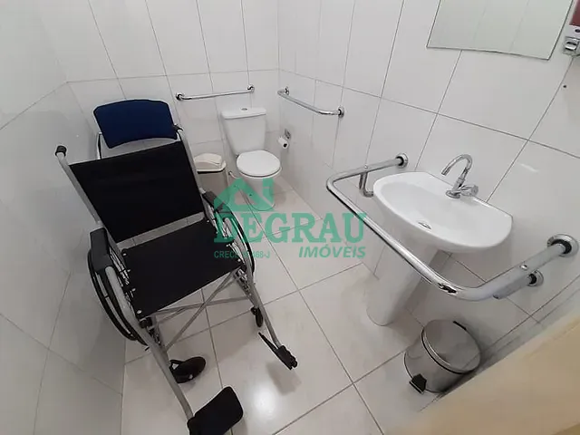 Prédio à venda, no bairro Centro em Itapeva