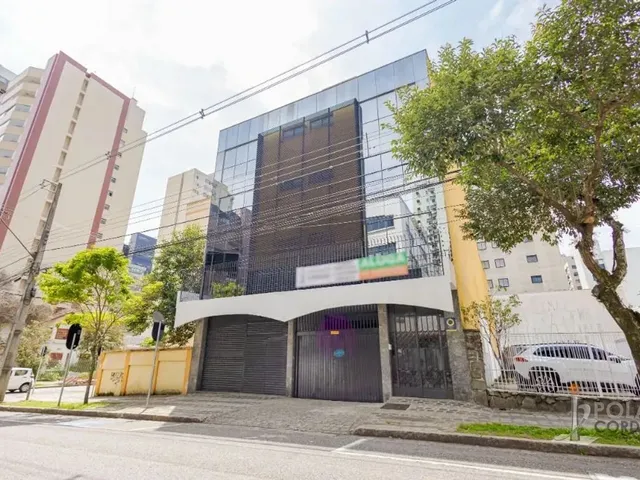 Prédio para alugar, no bairro Centro em Curitiba