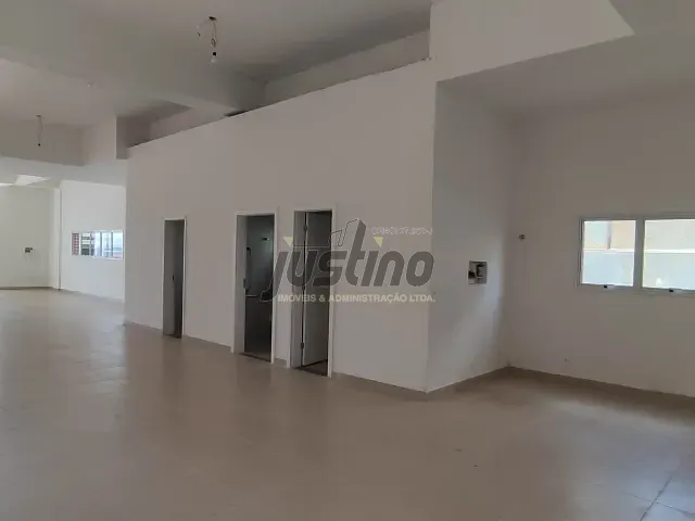 Prédio com 625m², à venda, no bairro Centro em Itanhaém