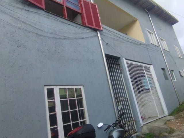 Prédio com 215m² 6 quartos e 4 banheiros, à venda, no bairro Vargem do Bom Jesus em Florianópolis