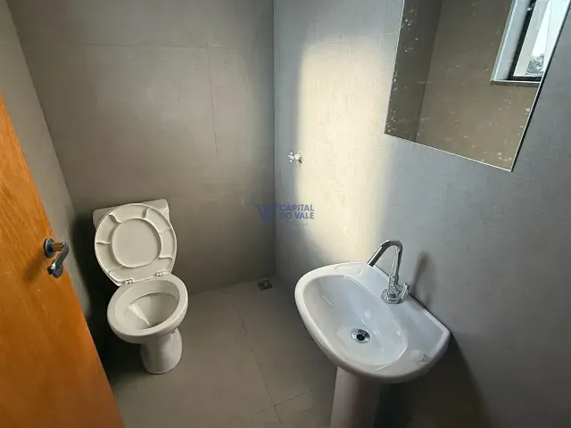Prédio com 250m², para alugar, no bairro Jardim das Indústrias em São José dos Campos
