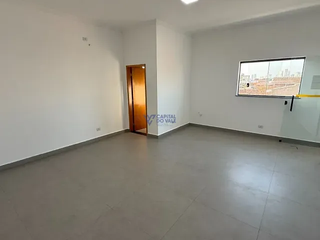 Prédio com 250m², para alugar, no bairro Jardim das Indústrias em São José dos Campos
