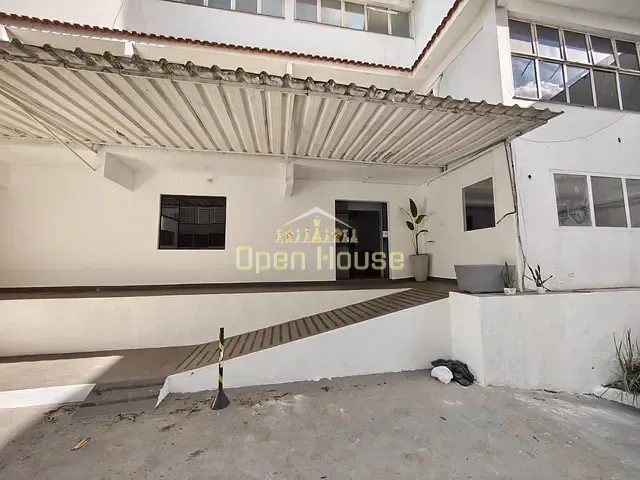 Prédio com 792m², para alugar, no bairro Retiro em Volta Redonda