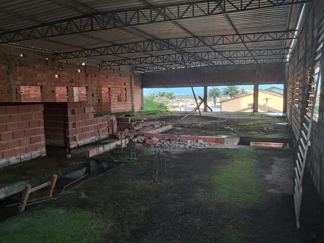 Prédio com 900m², à venda, no bairro Portal das Colinas em Guaratinguetá