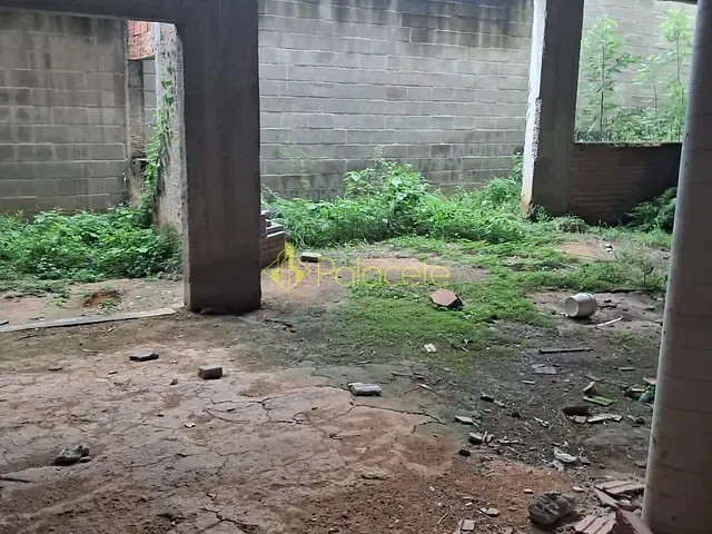 Prédio com 900m², à venda, no bairro Portal das Colinas em Guaratinguetá