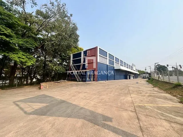 Prédio com 7000m², para alugar, no bairro Jardim São Lourenço em Bragança Paulista
