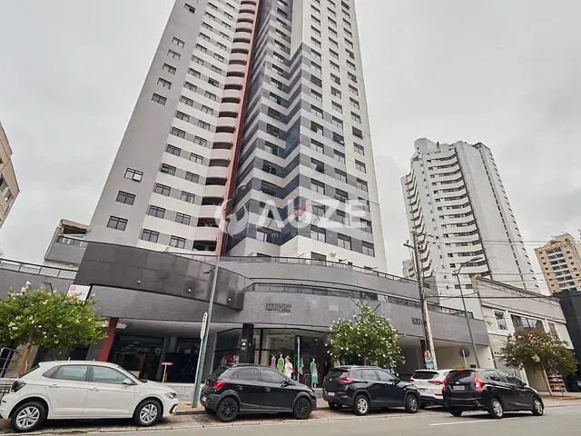 Prédio com 22m² 1 quarto e 1 banheiro, à venda, no bairro Centro em Curitiba