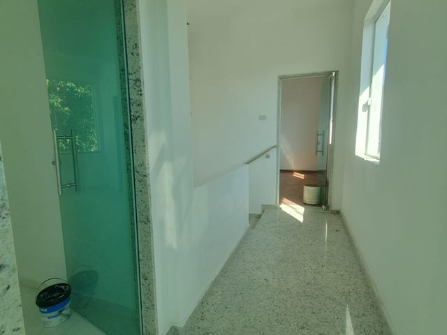 Sala com 24m², para alugar, no bairro Campo Grande em Rio de Janeiro