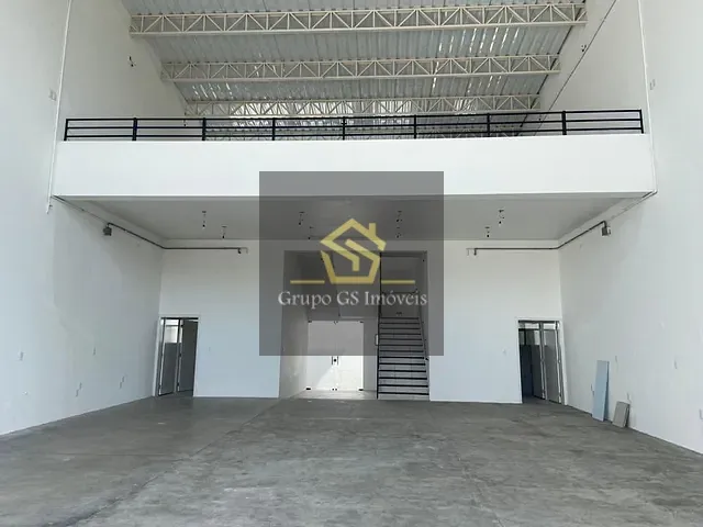 Prédio com 300m², para alugar, no bairro Jardim Santo Antônio em Valinhos