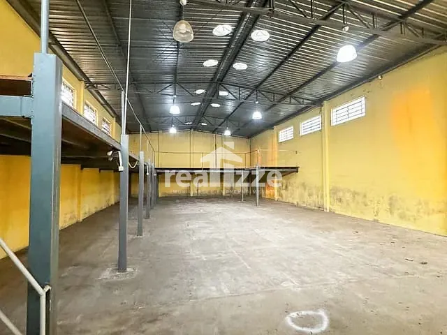 Galpão / Barracão com 385m², para alugar, no bairro Vila Pereira em Itapira