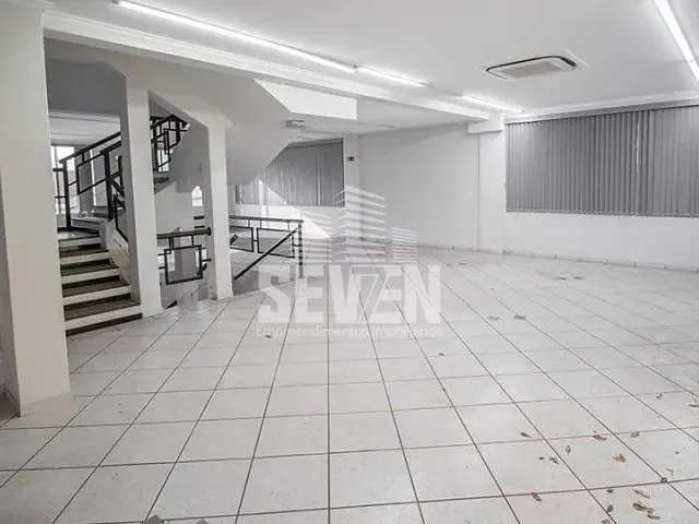 Prédio com 500m², à venda, no bairro Vila Brunhari em Bauru