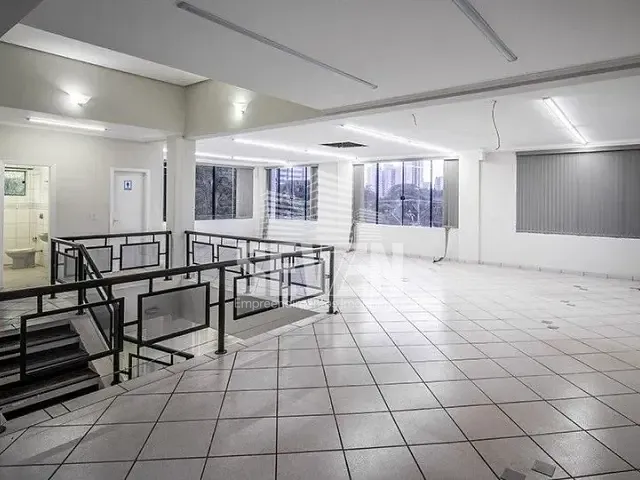 Prédio com 500m², à venda, no bairro Vila Brunhari em Bauru