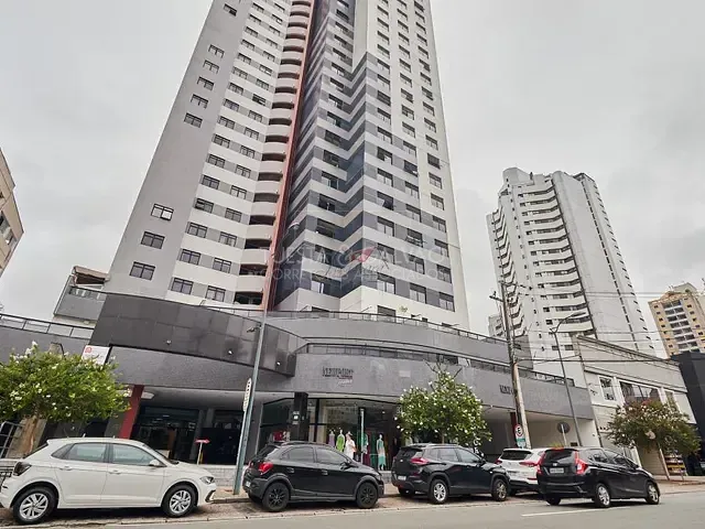 Prédio com 22m² 1 quarto e 1 banheiro, à venda, no bairro Centro em Curitiba