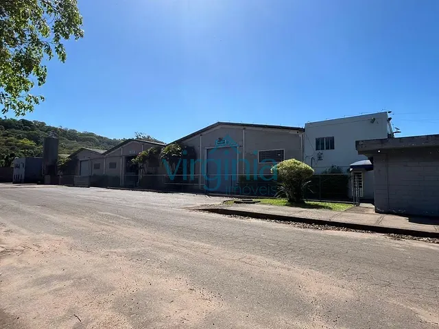 Prédio com 14822m², à venda, no bairro Roselândia em Novo Hamburgo