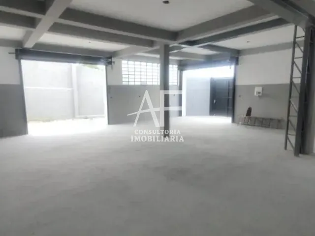Prédio com 413m², para alugar, no bairro Terra Nova em Taubaté
