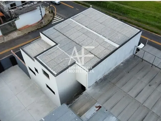 Prédio com 413m², para alugar, no bairro Terra Nova em Taubaté