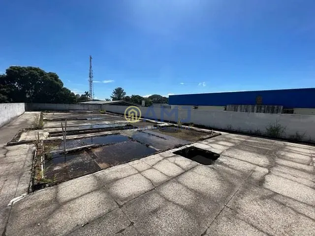 Prédio com 250m², à venda, no bairro Vila Redenção em Goiânia