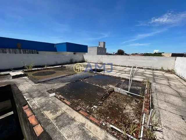 Prédio com 250m², à venda, no bairro Vila Redenção em Goiânia