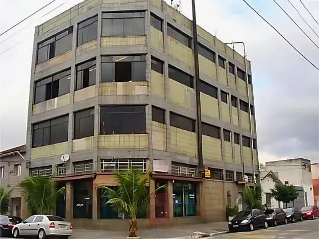 Prédio com 1200m², à venda, no bairro Barra Funda em São Paulo