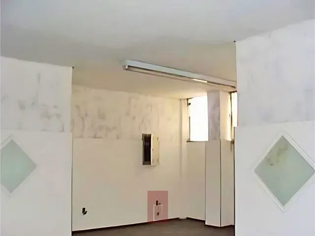 Prédio com 1200m², à venda, no bairro Barra Funda em São Paulo