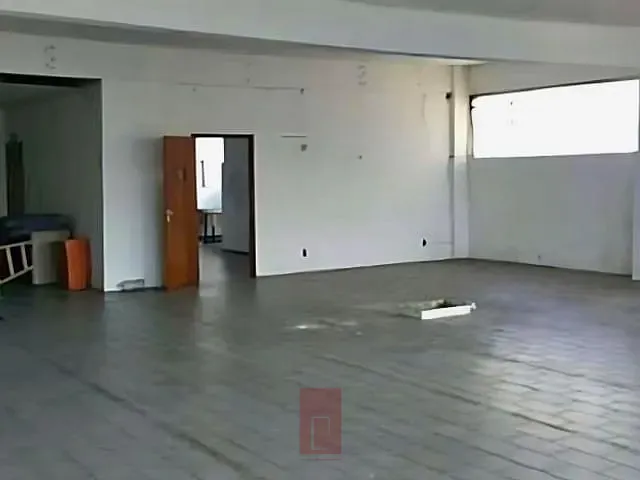 Prédio com 1200m², à venda, no bairro Barra Funda em São Paulo