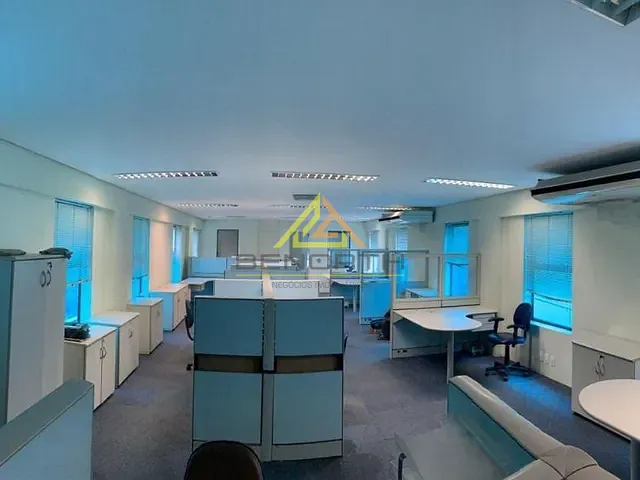 Prédio com 901m², para alugar, no bairro Vila Clementino em São Paulo