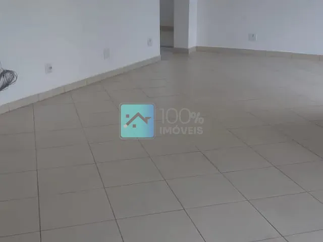 Prédio com 927m², para alugar, no bairro Jardim Satélite em São José dos Campos
