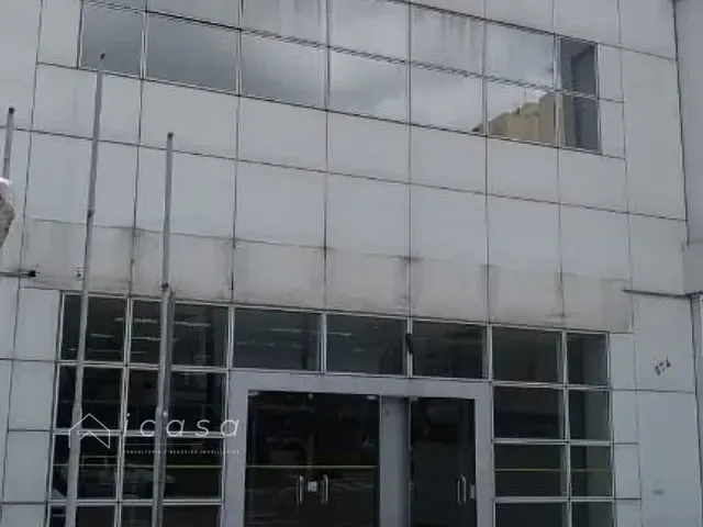 Prédio com 400m², à venda ou para alugar, no bairro Independência em Taubaté