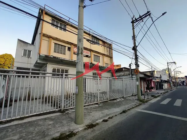 Prédio com 565m², à venda, no bairro Vila Três em São Gonçalo