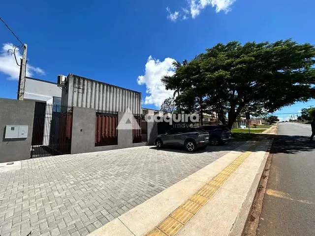 Prédio com 600m², à venda, no bairro Uvaranas em Ponta Grossa