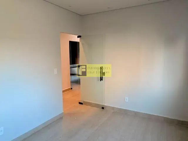 Prédio com 300m², para alugar, no bairro Vila Redentora em São José do Rio Preto