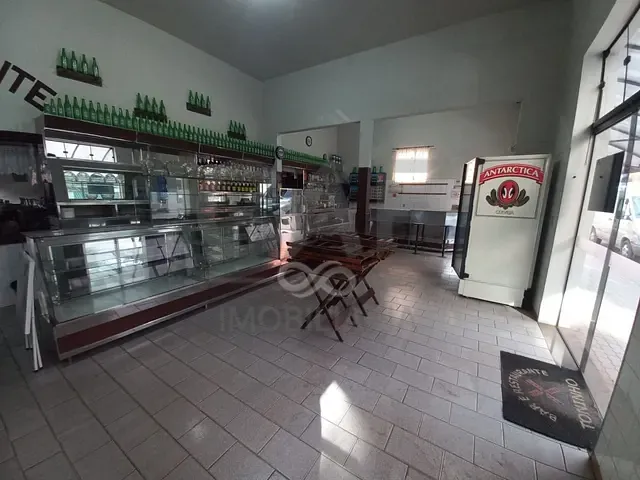 Prédio com 605m², à venda, no bairro Centro em Holambra