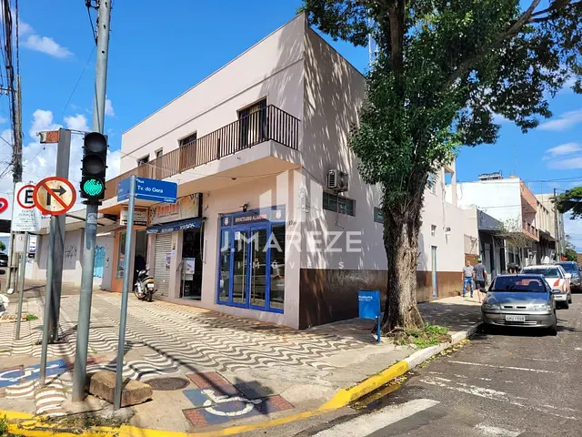 Prédio com 381m², à venda, no bairro Centro em Apucarana