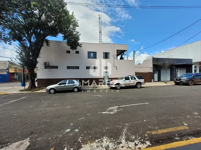 Prédio com 381m², à venda, no bairro Centro em Apucarana