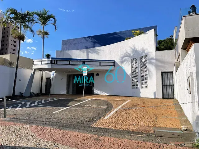 Prédio com 600m², para alugar, no bairro Jardim Goiás em Goiânia
