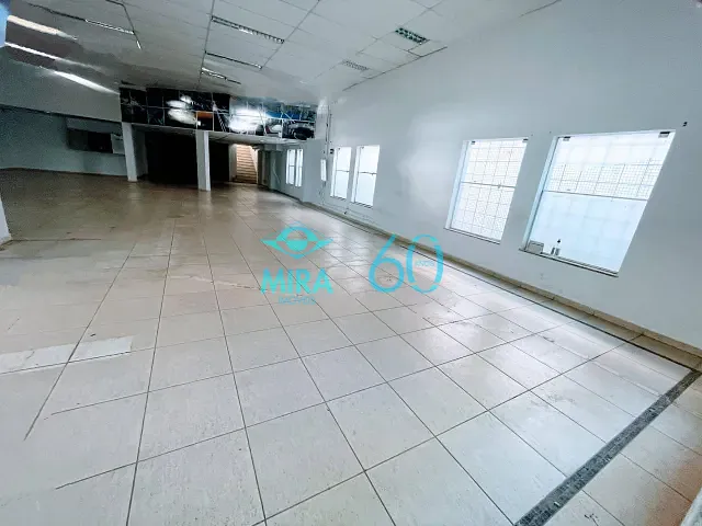 Prédio com 600m², para alugar, no bairro Jardim Goiás em Goiânia