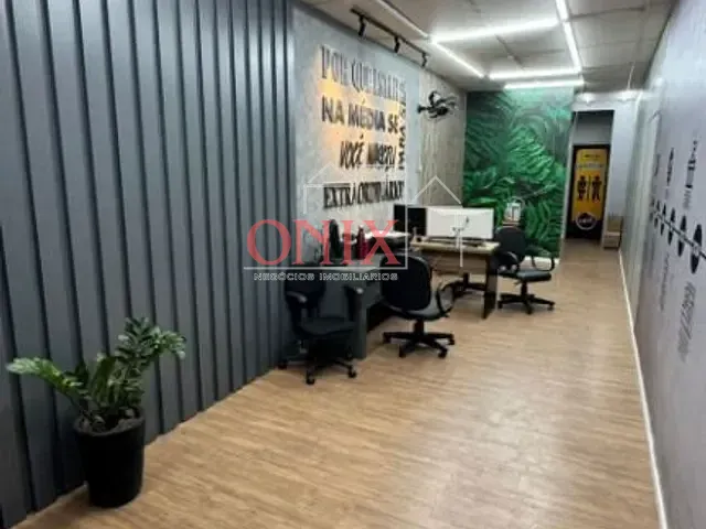 Prédio com 230m², à venda, no bairro Jundiapeba em Mogi das Cruzes