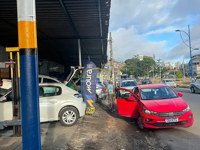 Prédio à venda, no bairro Engenho Velho da Federação em Salvador