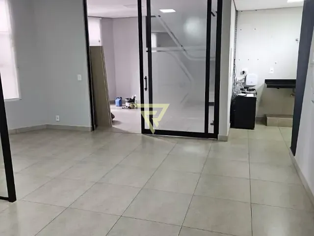 Prédio com 750m², para alugar, no bairro Nova Ribeirânia em Ribeirão Preto