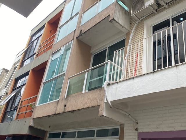 Prédio com 150m², à venda ou para alugar, no bairro Condomínio Centro Comercial Alphaville em Barueri