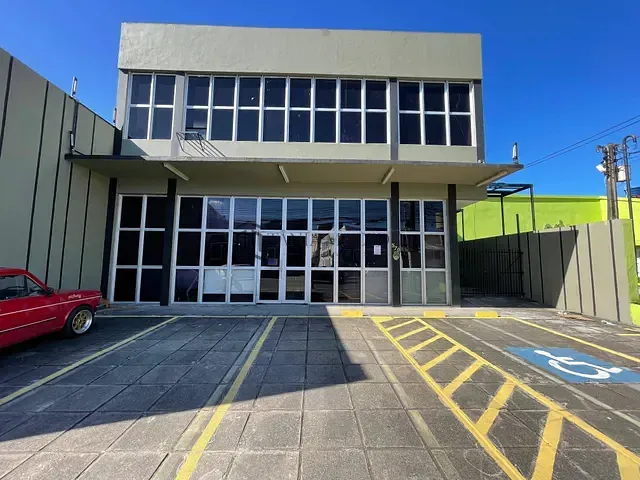 Prédio para alugar, no bairro Pina em Recife