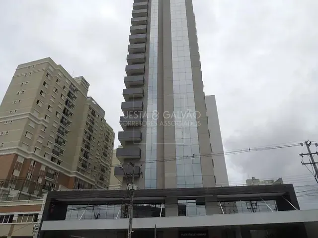 Prédio com 40m², à venda, no bairro Vila Izabel em Curitiba