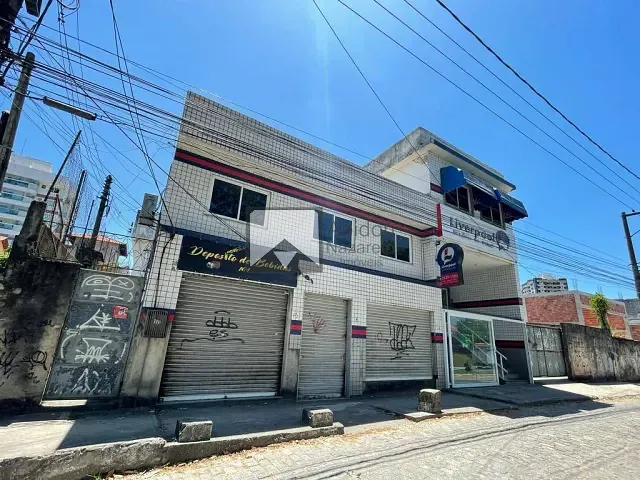Prédio à venda, no bairro Centro em Itaboraí
