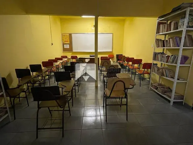 Prédio à venda, no bairro Centro em Itaboraí
